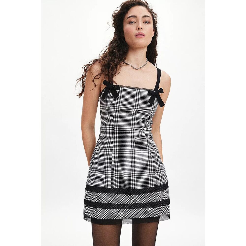 Kimchi Blue Lyla plaid mini dress bow detail black white Size S preloved 🖤 - Picture 2 of 6